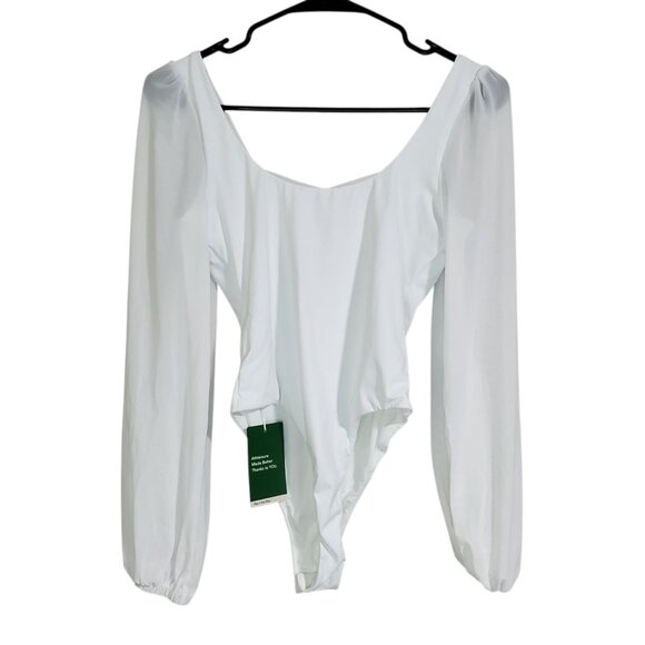 NWT Halara Puff SLeeve Square Neck Snap Bodysuit in White - XS - Picture 3 of 8